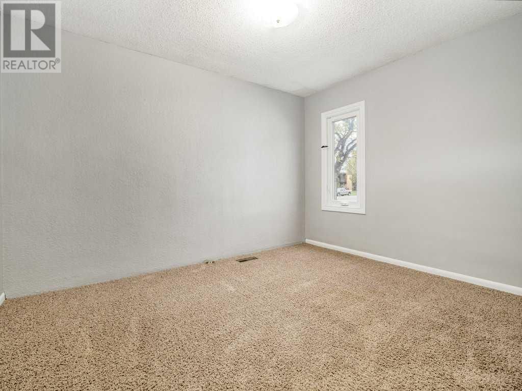 1905 10 Avenue South Lethbridge, Alberta