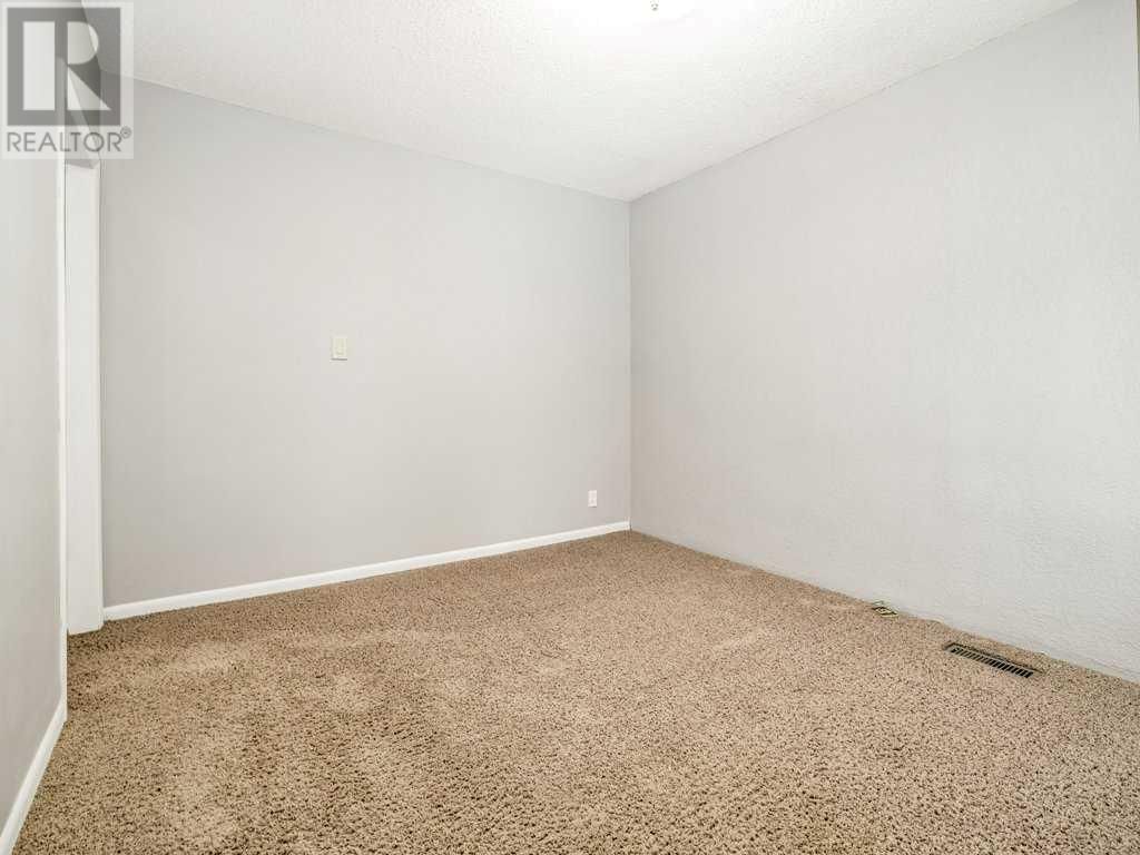 1905 10 Avenue South Lethbridge, Alberta