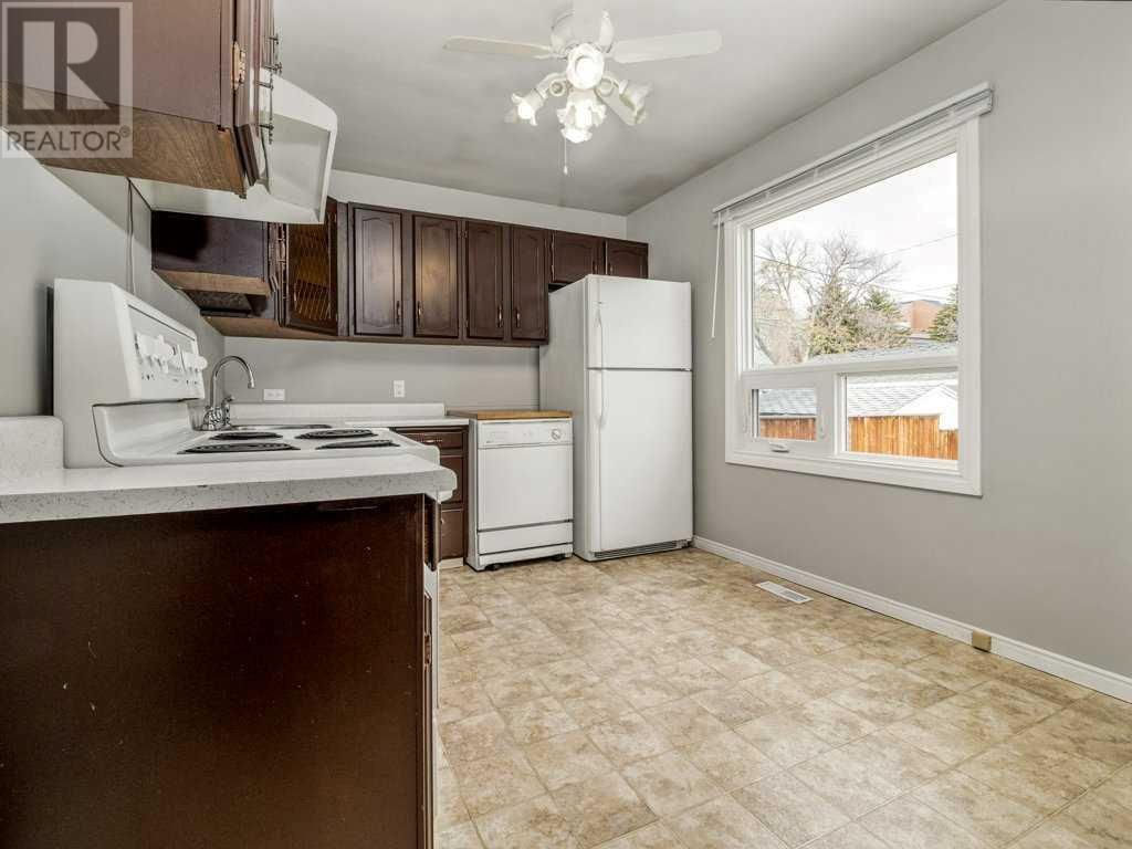1905 10 Avenue South Lethbridge, Alberta