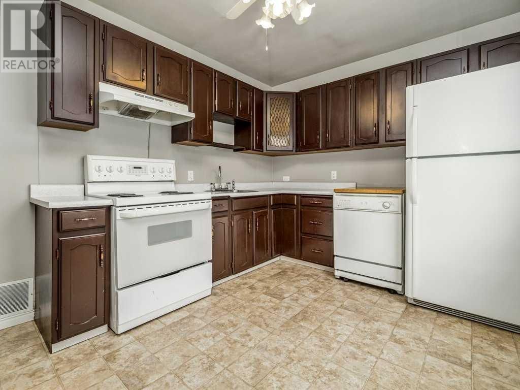 1905 10 Avenue South Lethbridge, Alberta