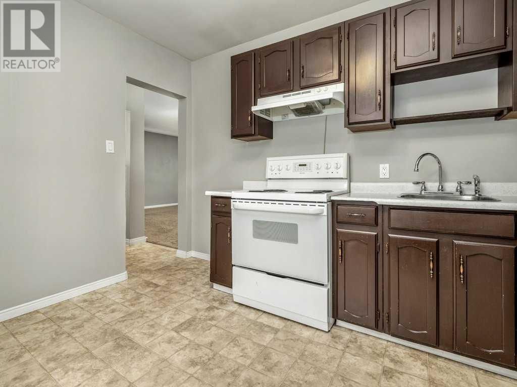 1905 10 Avenue South Lethbridge, Alberta