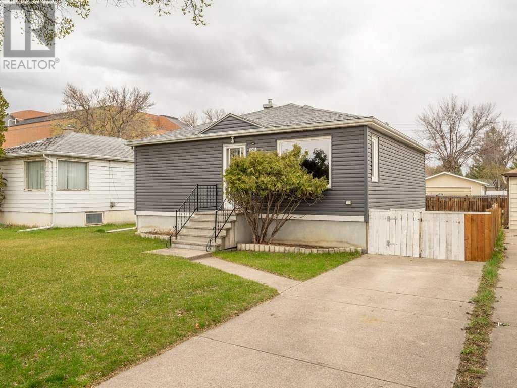 1905 10 Avenue South Lethbridge, Alberta