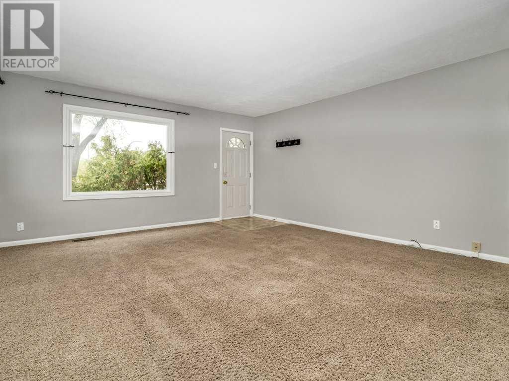 1905 10 Avenue South Lethbridge, Alberta