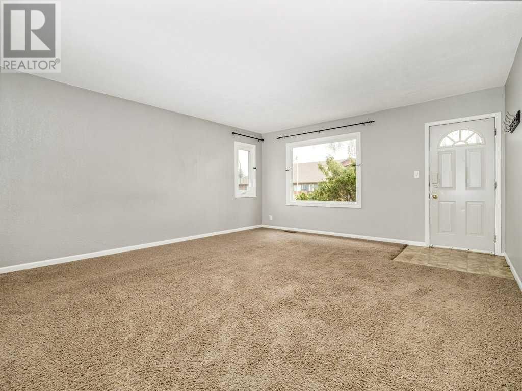 1905 10 Avenue South Lethbridge, Alberta