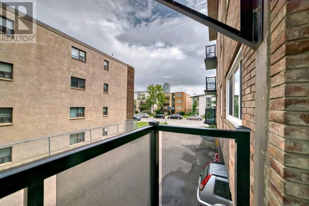 1230 CAMERON AVENUE Image 14