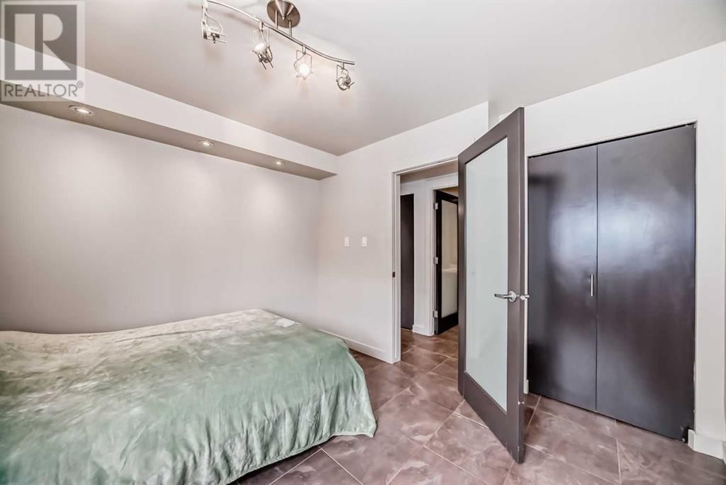 1230 CAMERON AVENUE Image 17