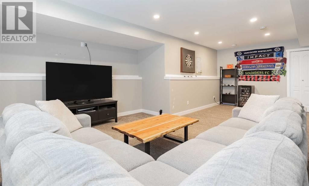 230 MEADOWBROOK DRIVE Image 23