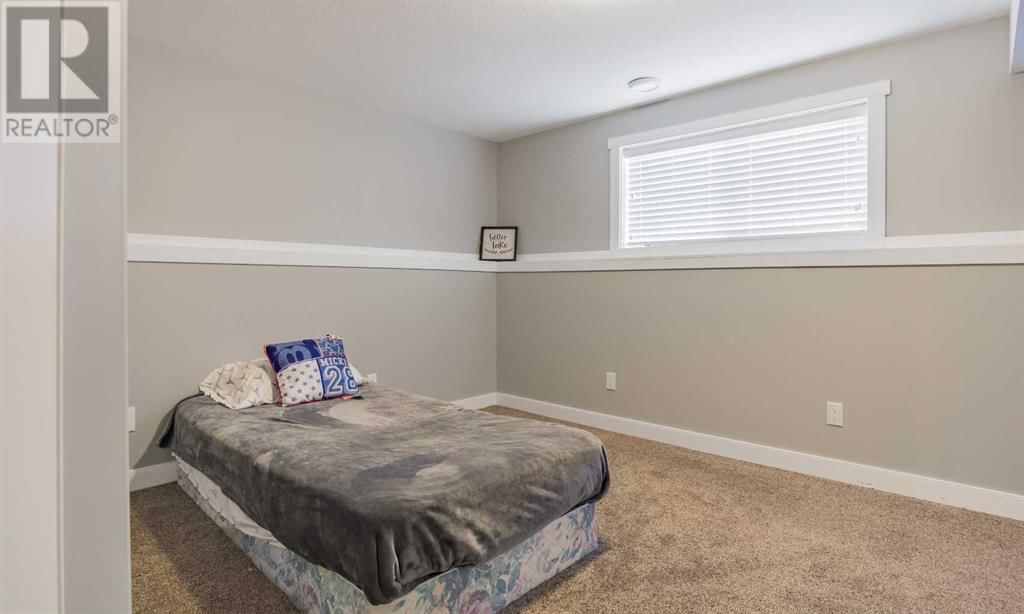 230 MEADOWBROOK DRIVE Image 24