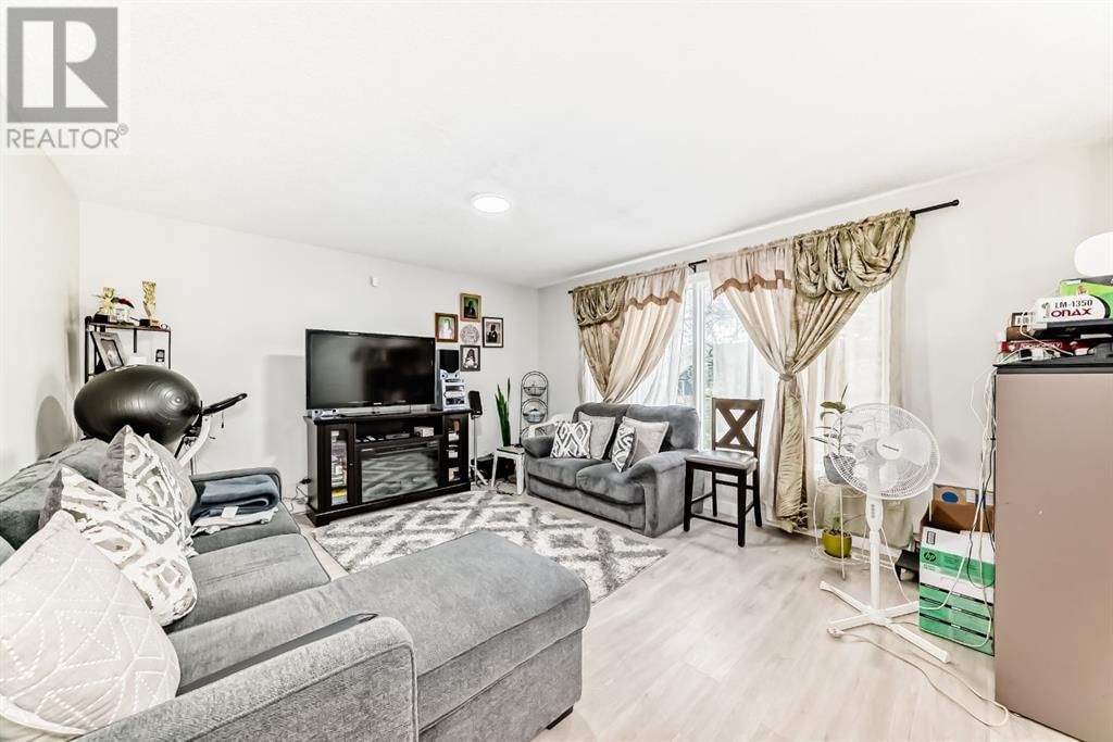 37 ABERDARE CRESCENT NORTHEAST Image 6