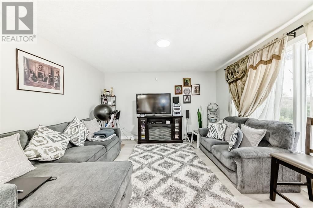 37 ABERDARE CRESCENT NORTHEAST Image 7