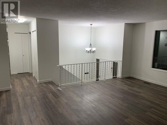 103 Oxford Road West Lethbridge, Alberta