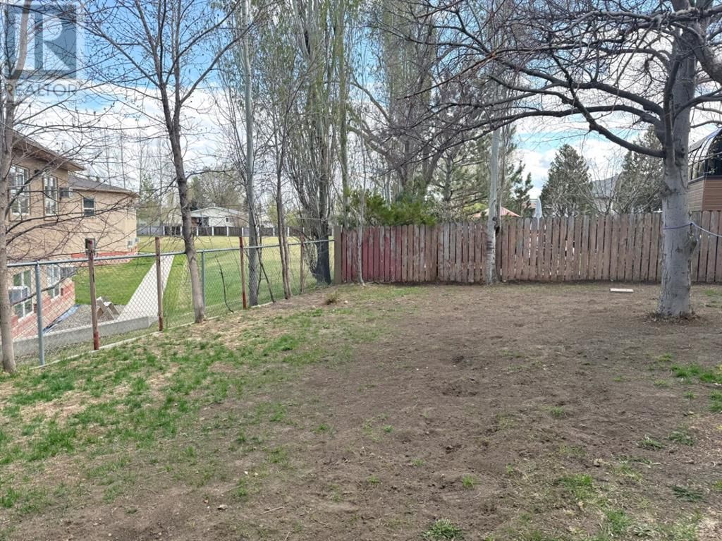 103 Oxford Road West Lethbridge, Alberta