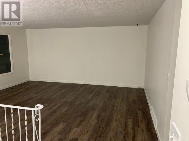 103 Oxford Road West Lethbridge, Alberta
