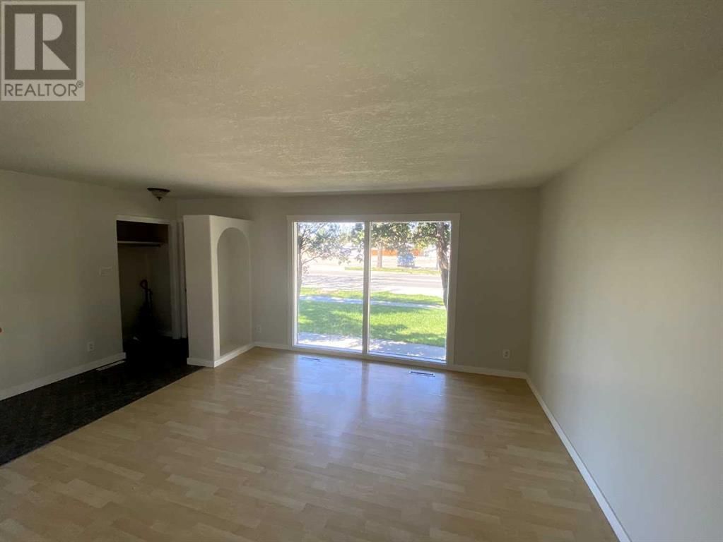 719 23 Street North Lethbridge, Alberta