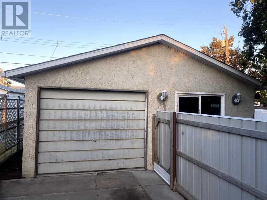 719 23 Street North Lethbridge, Alberta