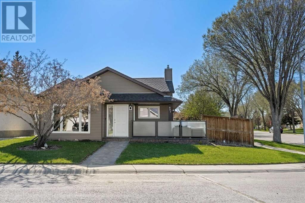 901 16 STREET SOUTHEAST Image 3