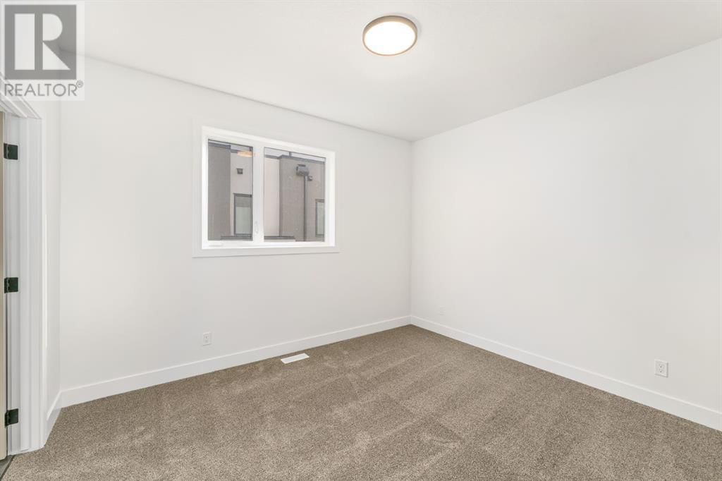 2220 26 AVENUE SOUTHWEST Image 12