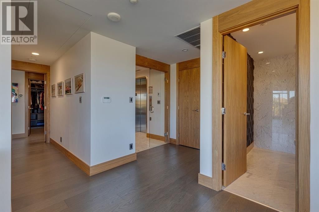 738 1 AVENUE SOUTHWEST Image 3