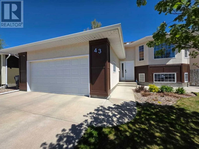 43 Mt Blakiston Road West Lethbridge, Alberta