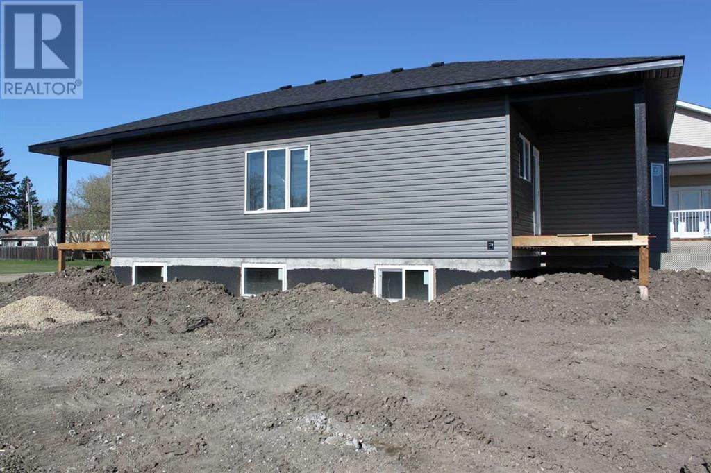 114 ALBERTA STREET Image 4