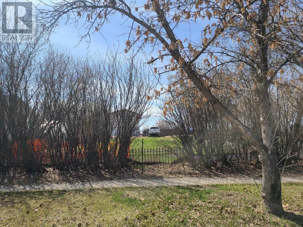 10022 98 STREET Image 2