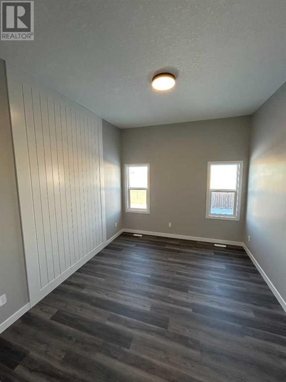 10625 113 STREET Image 8