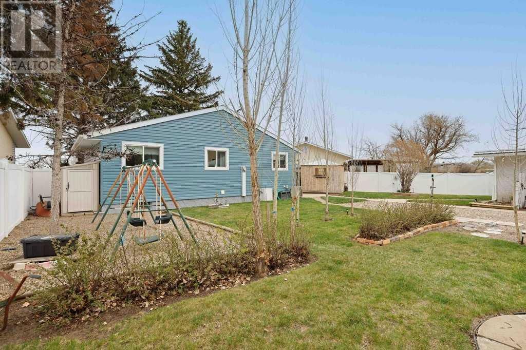 65 EASTBROOK DRIVE EAST Image 40