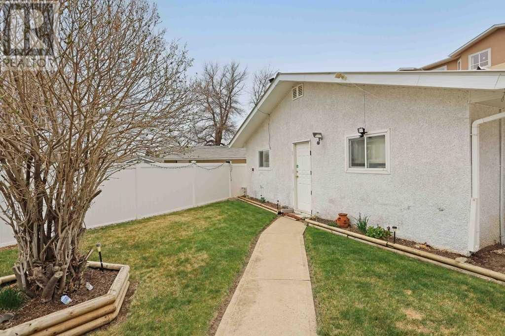 65 EASTBROOK DRIVE EAST Image 44