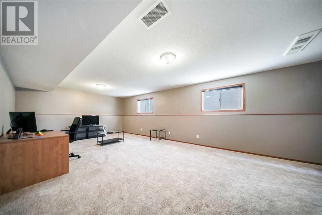 76 Lister Crescent Red Deer, Alberta