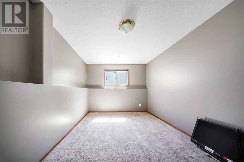 76 Lister Crescent Red Deer, Alberta