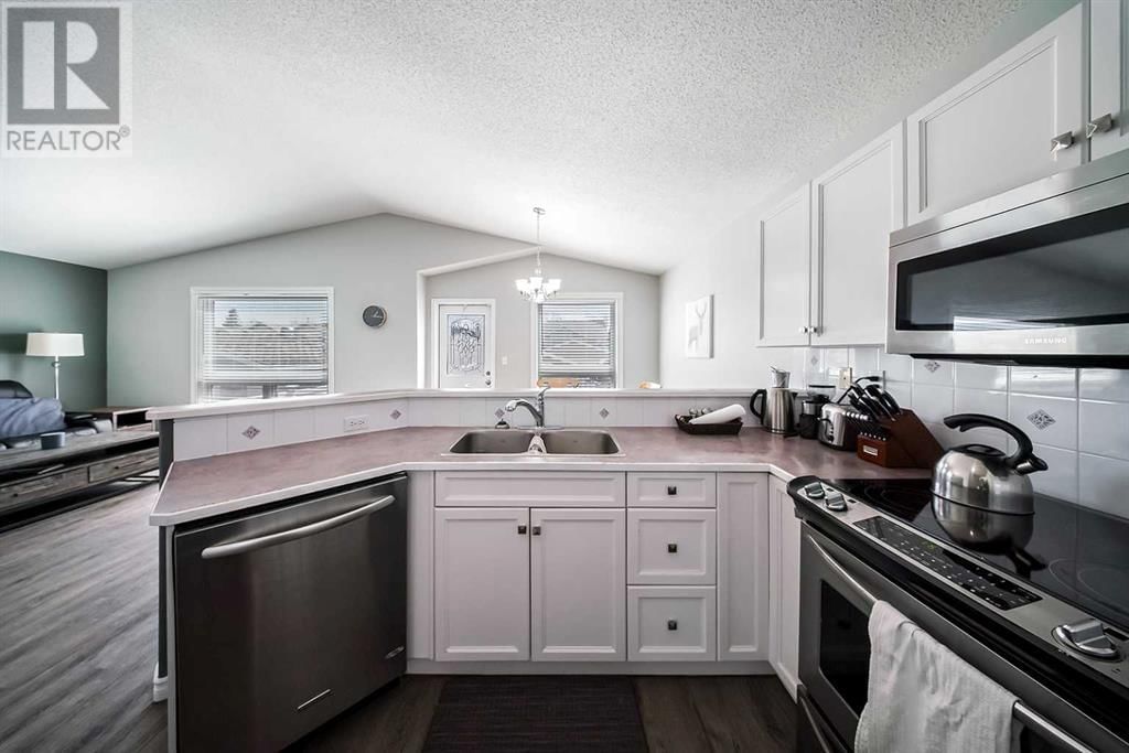 76 Lister Crescent Red Deer, Alberta