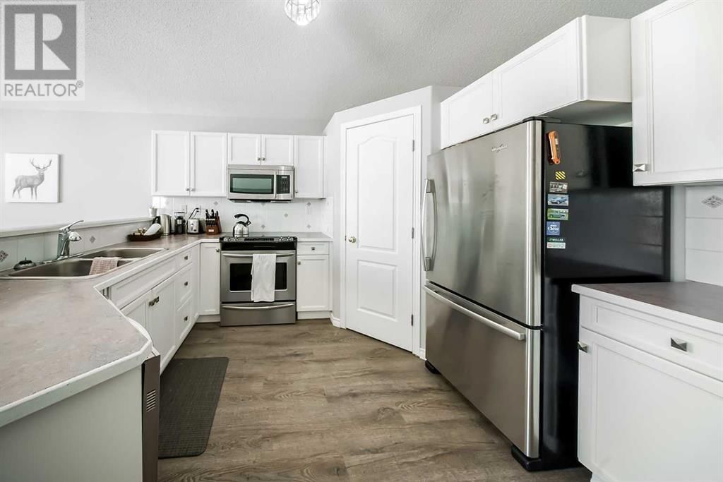 76 Lister Crescent Red Deer, Alberta