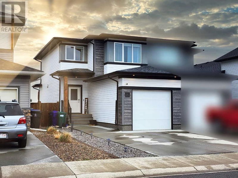 237 Crocus Terrace West Lethbridge, Alberta