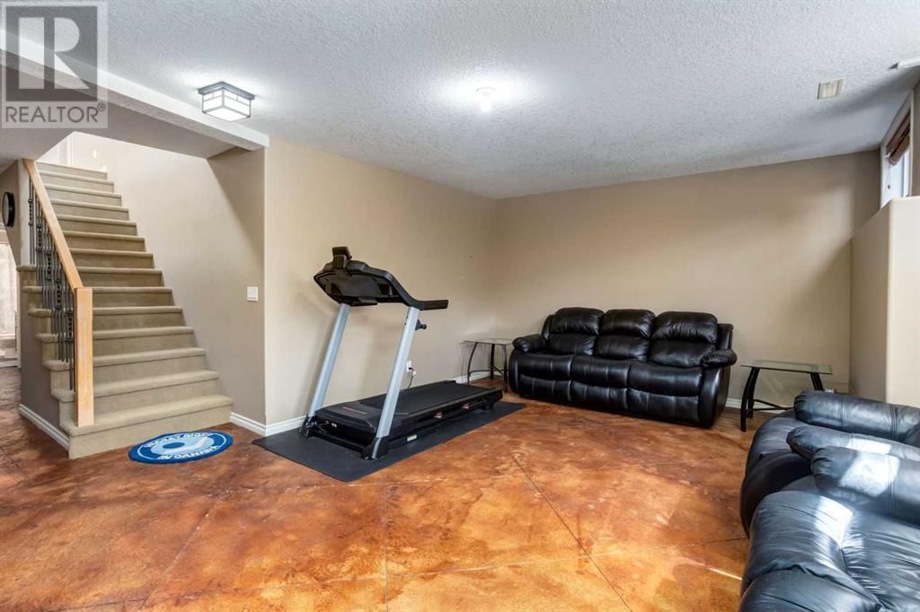19 ROCKMONT COURT NORTHWEST Image 30