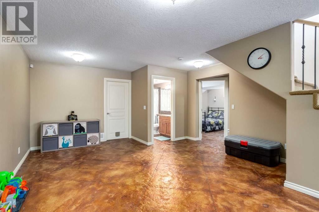 19 ROCKMONT COURT NORTHWEST Image 35