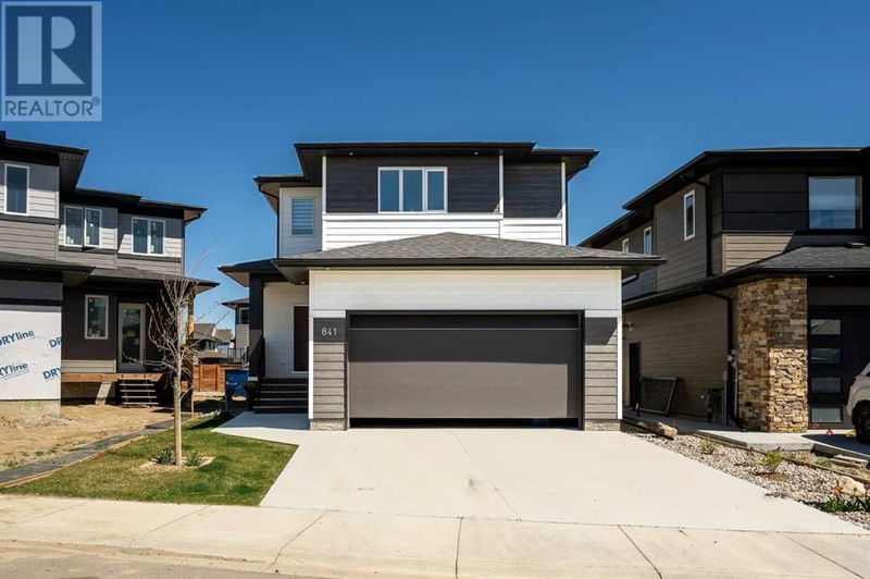 841 Devonia Circle West Lethbridge, Alberta