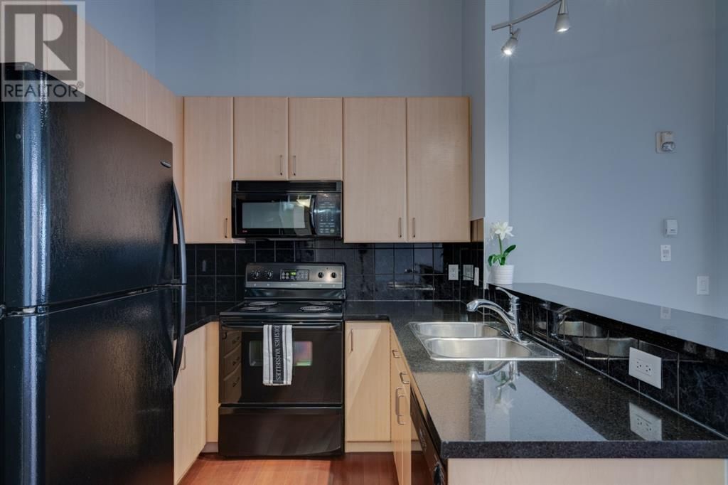 881 15 AVENUE SOUTHWEST Image 3