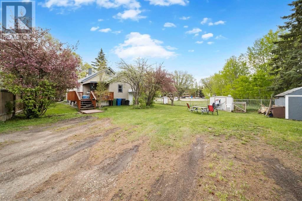 88 HALIBURTON CRESCENT Image 31