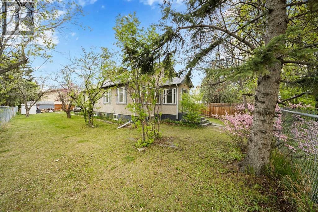 88 HALIBURTON CRESCENT Image 35