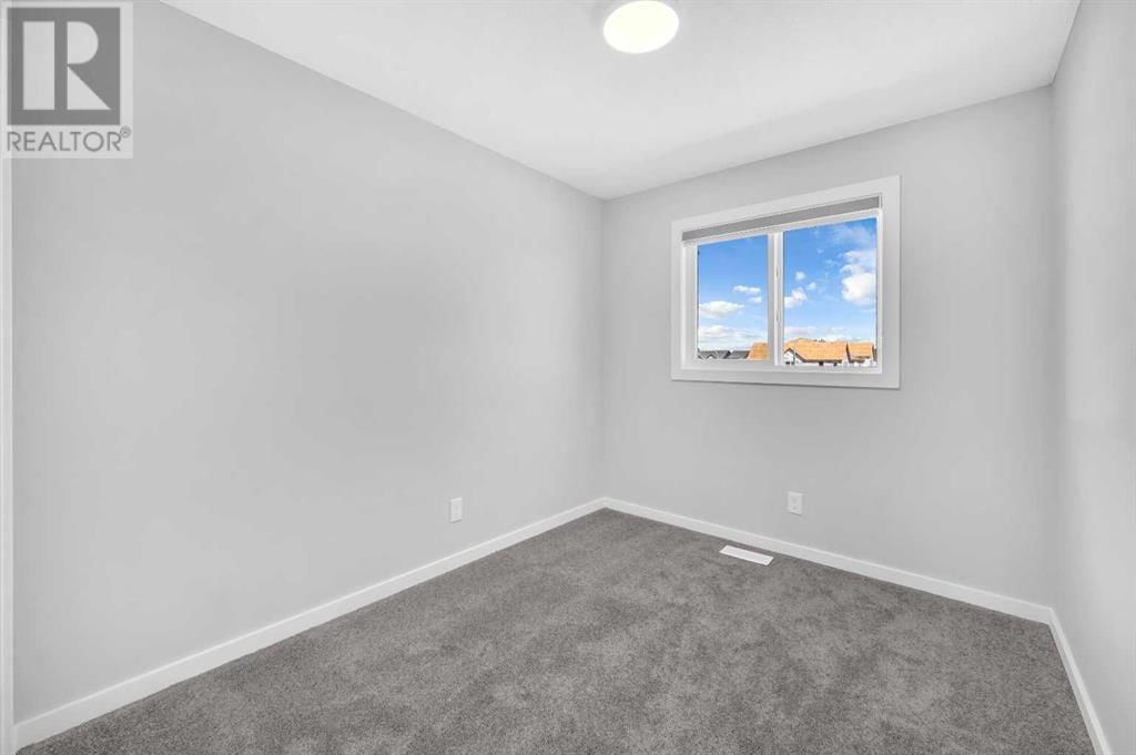 64 SAVANNA PLACE NORTHEAST Image 27