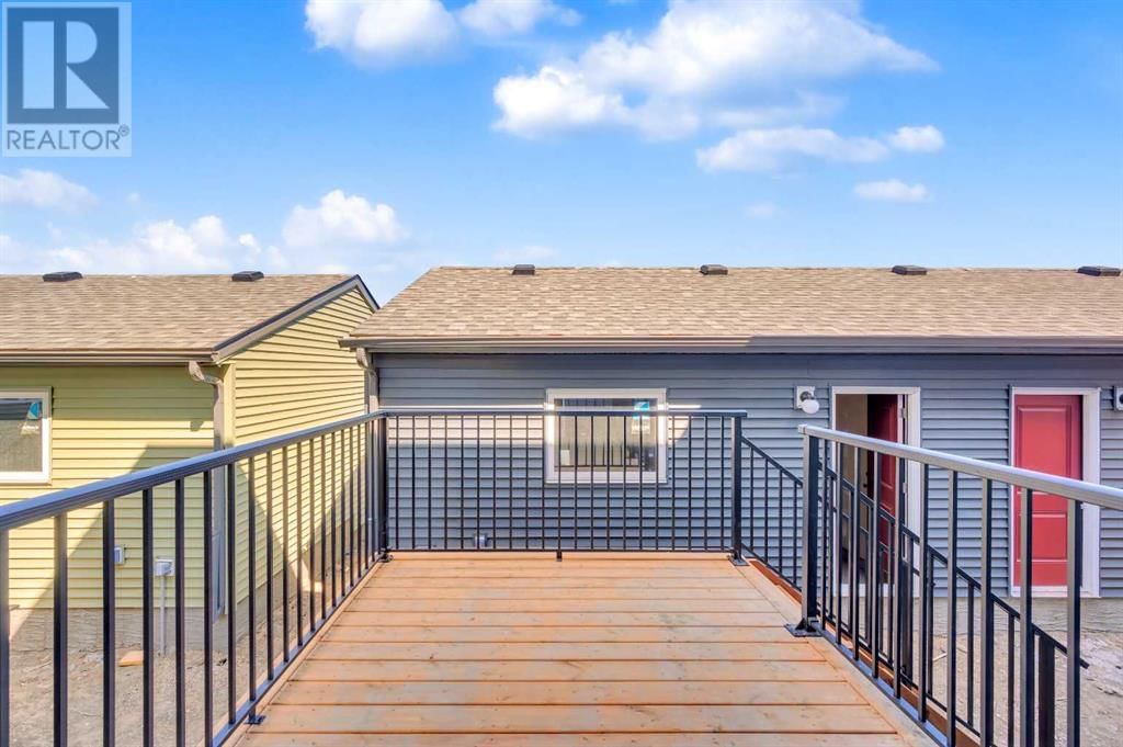 64 SAVANNA PLACE NORTHEAST Image 37