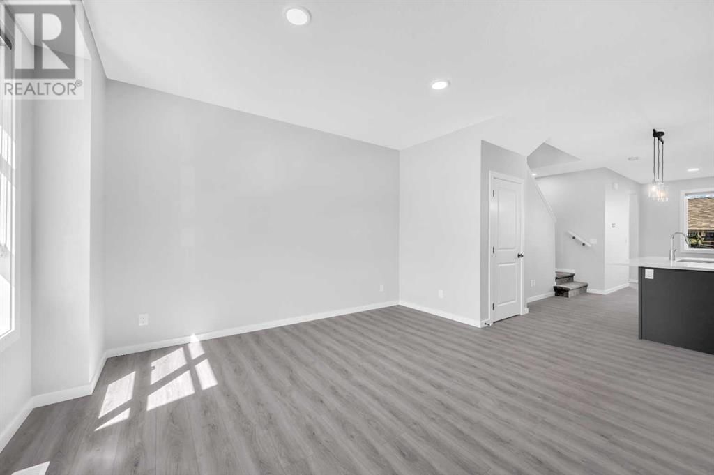 64 SAVANNA PLACE NORTHEAST Image 4