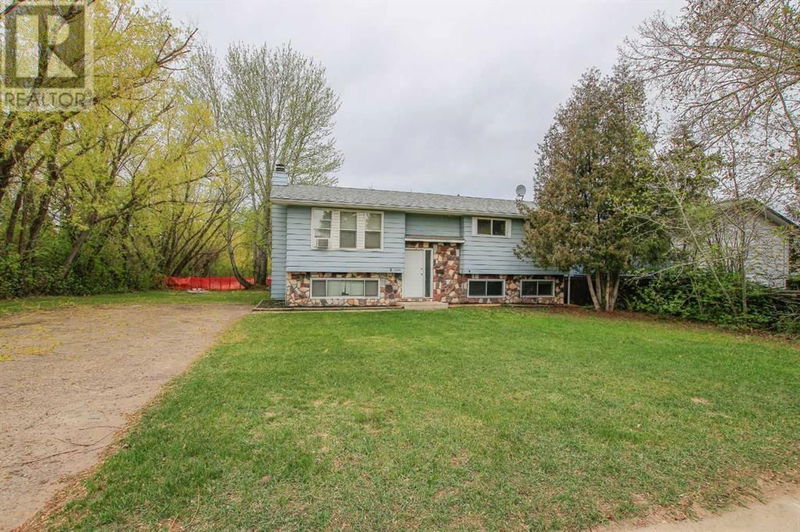 8 Nagel Avenue Red Deer, Alberta