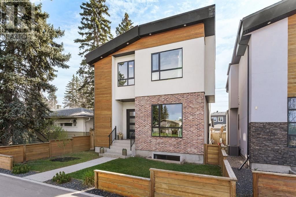 3032 37 STREET SOUTHWEST Image 1