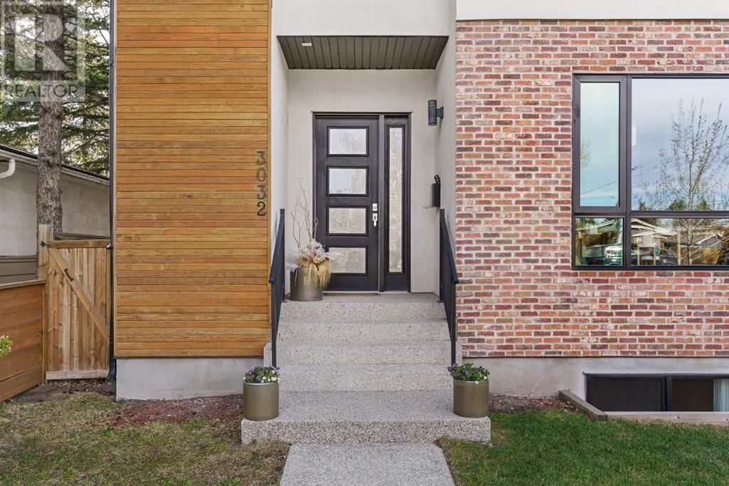 3032 37 STREET SOUTHWEST Image 2