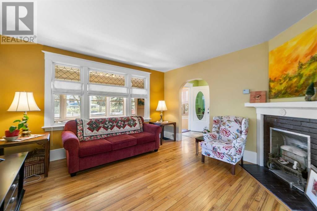 5318 49 AVENUE Image 11