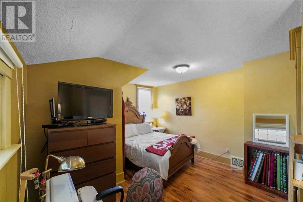 5318 49 AVENUE Image 27