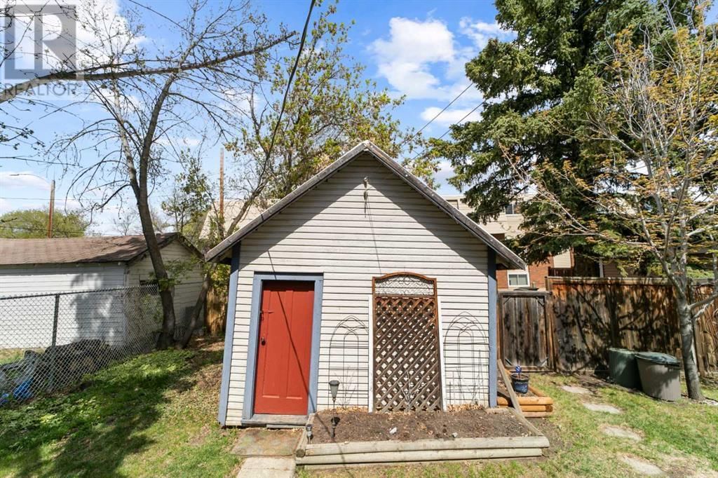 5318 49 AVENUE Image 40