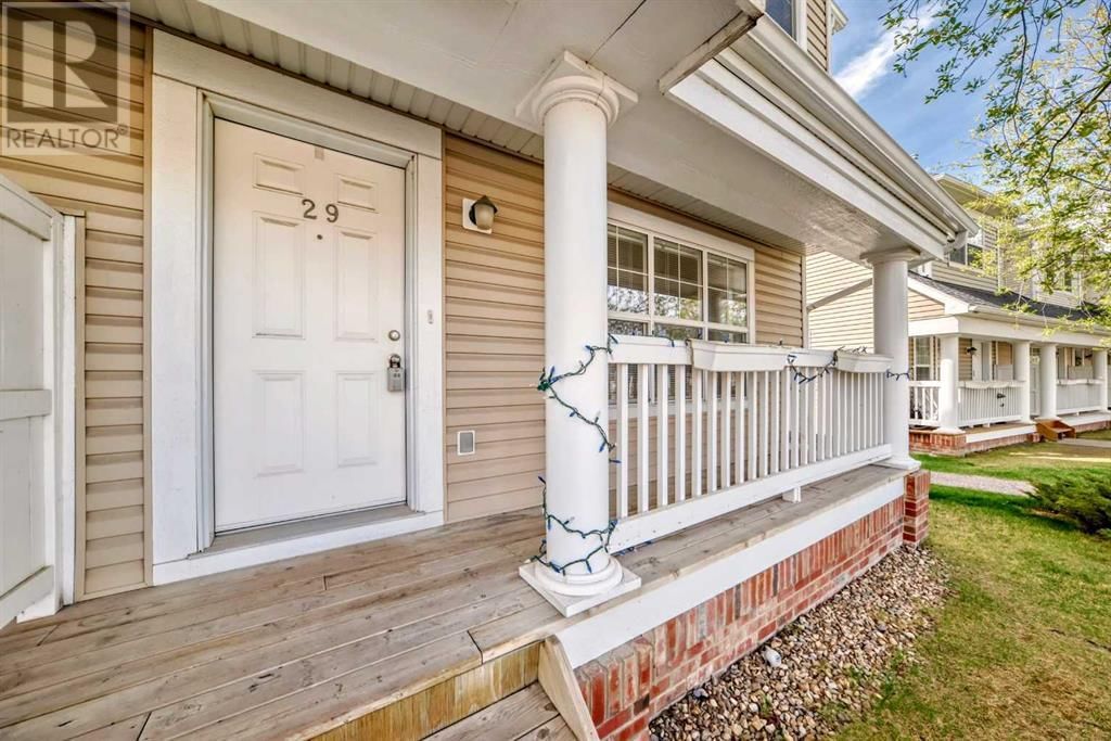 29 COUNTRY VILLAGE GATE NORTHEAST Image 4