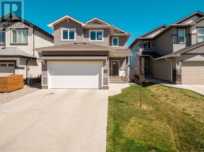 563 Moonlight Lane West Lethbridge, Alberta